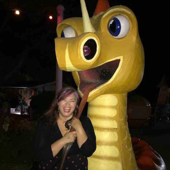 Meet your Posher, Zuzu - Picture 6 of 8